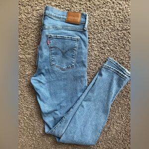 Levi's 311 shaping skinny women’s Classic Light Blue Slim Jeans size 29